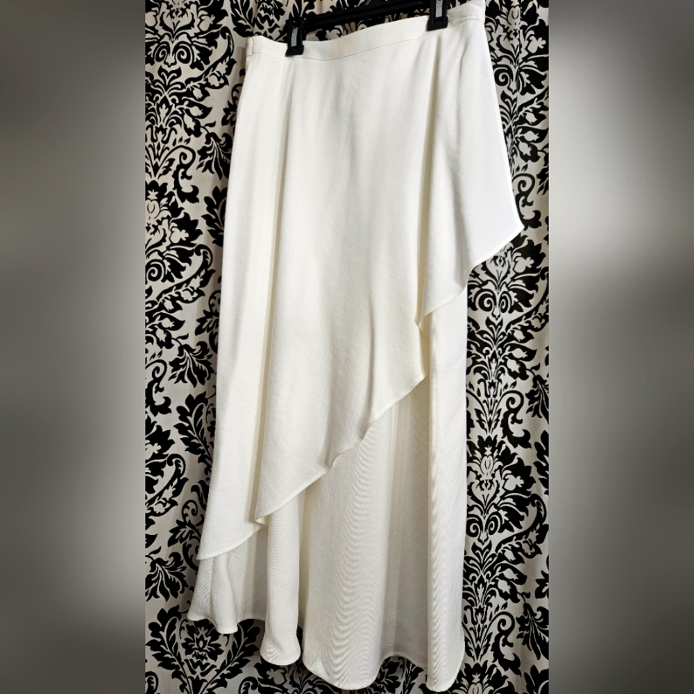 Massimo Dutti off-white maxi skirt (sz8)